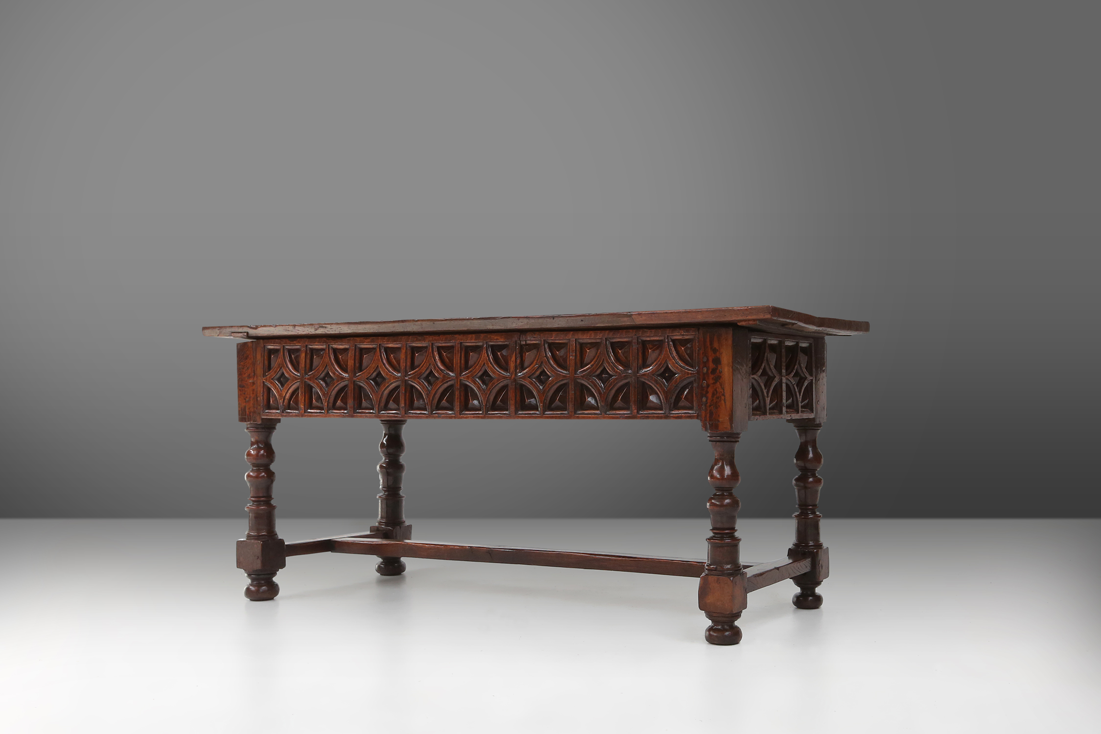 Impressive hand carved console table in oak, Spain, ca. 1550thumbnail